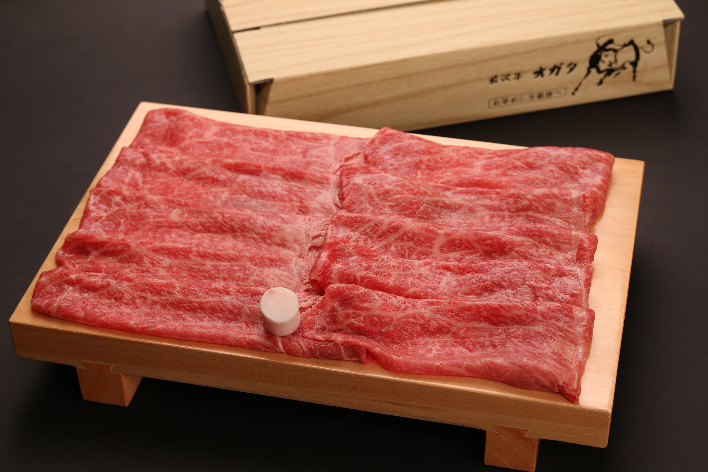 高級ブランド和牛「前沢牛」自社ブランド黒毛和牛「小形牧場牛」